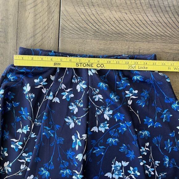Roz & Ali Black with Blue Floral Print Skater Mini Skirt - Size Medium - Picture 6 of 7